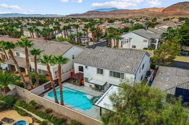74 Tamarron Cliffs Street, Las Vegas, NV 89148