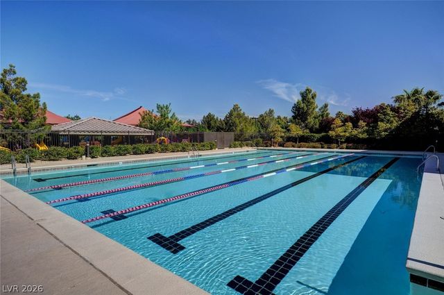 74 Tamarron Cliffs Street, Las Vegas, NV 89148