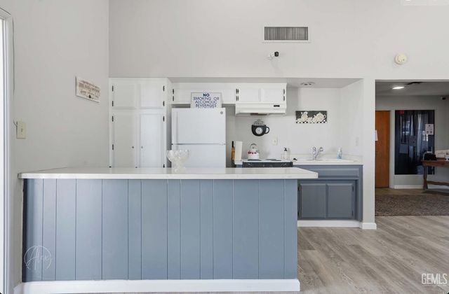 123 N 10th Street 66, Taft, CA 93268