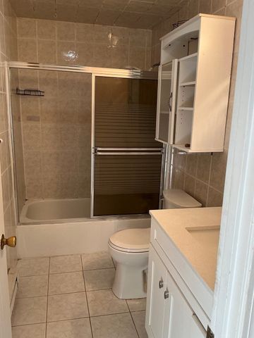 15 Weld St 46, Framingham, MA 01702