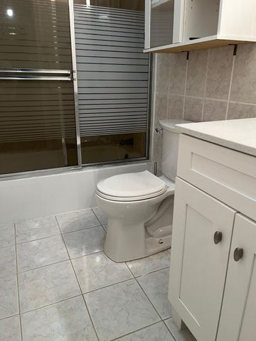 15 Weld St 46, Framingham, MA 01702