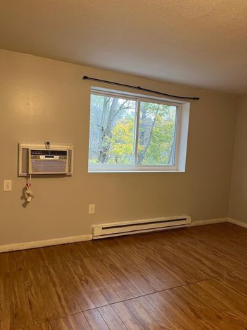 15 Weld St 46, Framingham, MA 01702