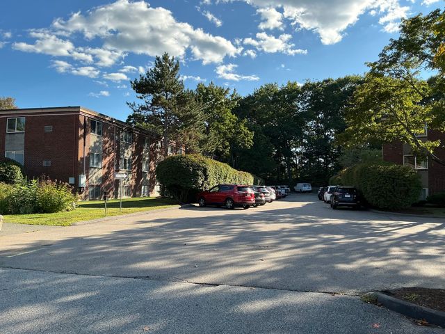 15 Weld St 46, Framingham, MA 01702