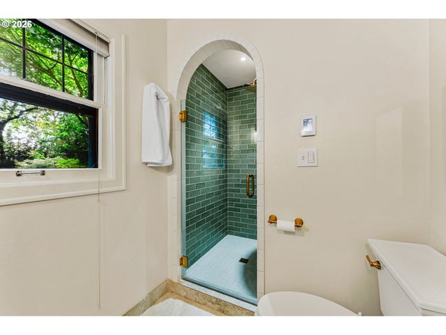 3230 Ne US Grant Pl, Portland, OR 97212