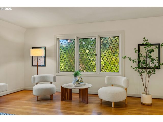 3230 Ne US Grant Pl, Portland, OR 97212