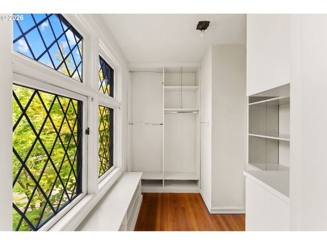 3230 Ne US Grant Pl, Portland, OR 97212