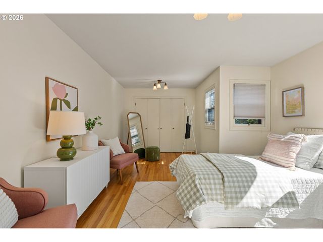 3230 Ne US Grant Pl, Portland, OR 97212