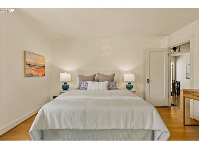 3230 Ne US Grant Pl, Portland, OR 97212