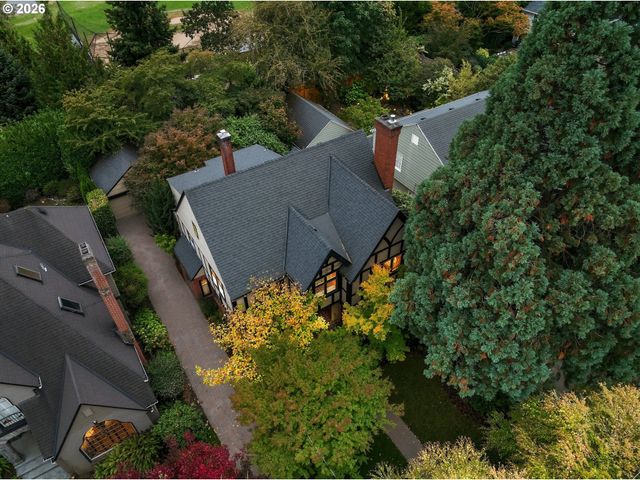 3230 Ne US Grant Pl, Portland, OR 97212