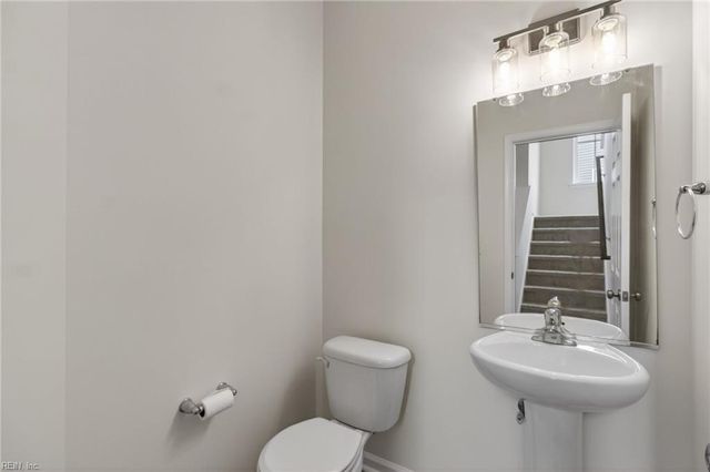 45 Hampshire Glen PW, Hampton, VA 23669