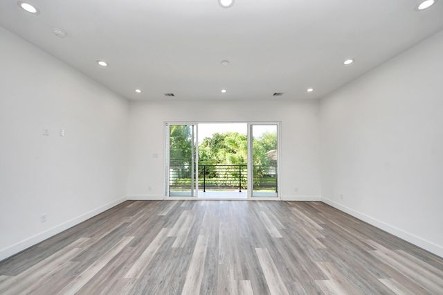 2521 Francis Street, Houston, TX 77004