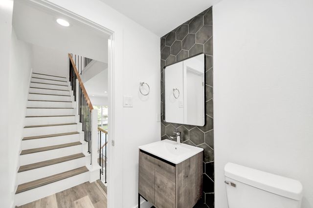 2521 Francis Street, Houston, TX 77004