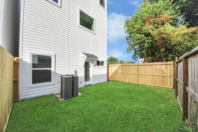 2521 Francis Street, Houston, TX 77004