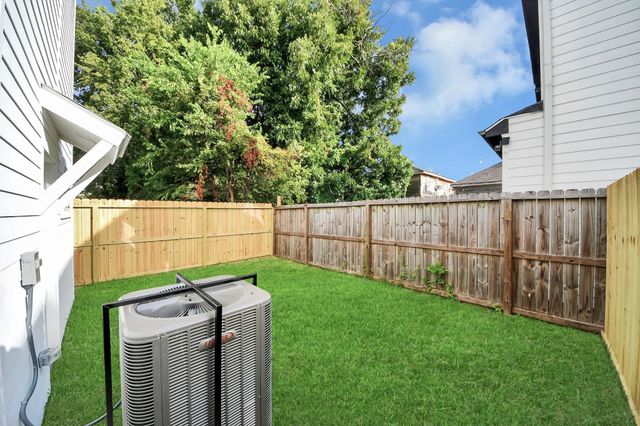 2521 Francis Street, Houston, TX 77004