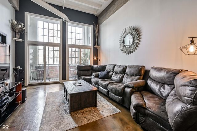 611 N Park Avenue 208, Indianapolis, IN 46204