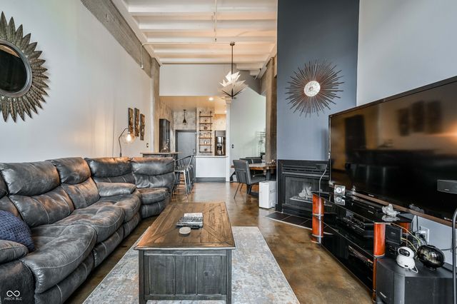 611 N Park Avenue 208, Indianapolis, IN 46204