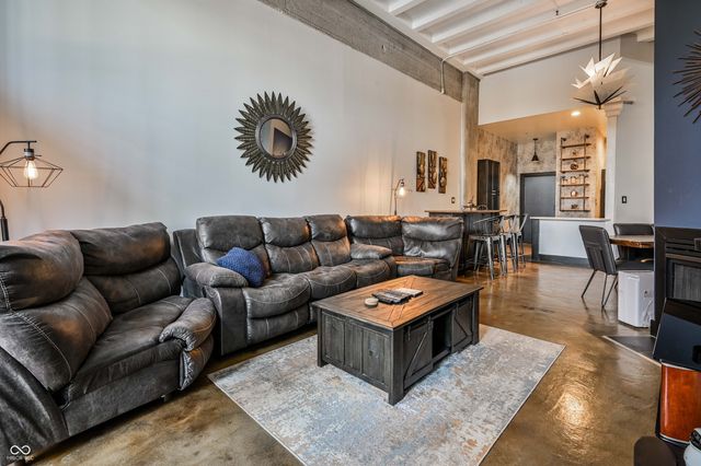 611 N Park Avenue 208, Indianapolis, IN 46204