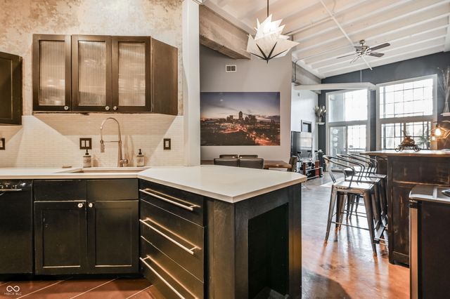 611 N Park Avenue 208, Indianapolis, IN 46204