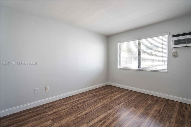 7927 E Dr 278 278, North Bay Village, FL 33141