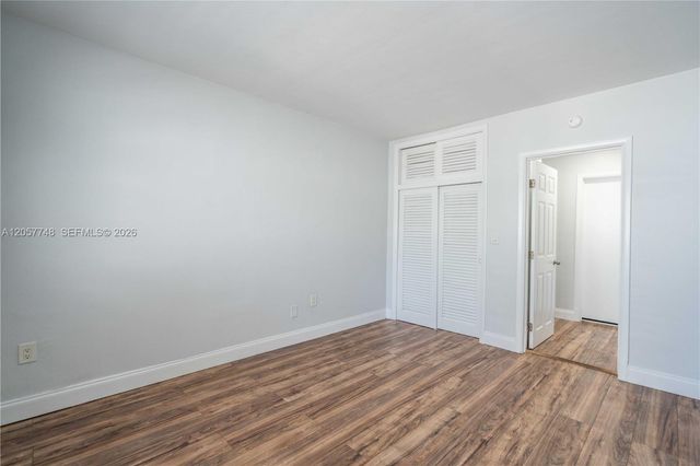 7927 E Dr 278 278, North Bay Village, FL 33141