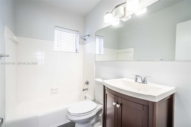7927 E Dr 278 278, North Bay Village, FL 33141