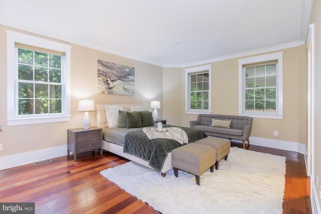 9715 SINGLETON DR, Bethesda, MD 20817