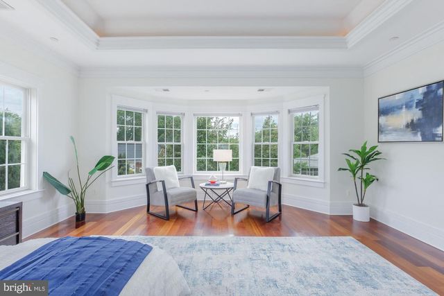 9715 SINGLETON DR, Bethesda, MD 20817