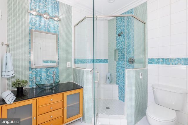 9715 SINGLETON DR, Bethesda, MD 20817