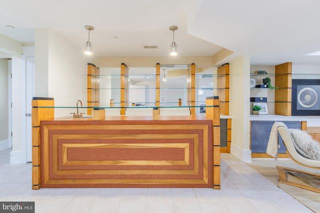 9715 SINGLETON DR, Bethesda, MD 20817