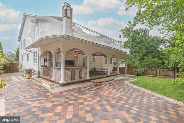 9715 SINGLETON DR, Bethesda, MD 20817