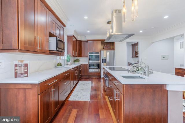 9715 SINGLETON DR, Bethesda, MD 20817