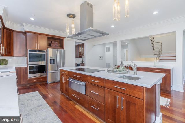 9715 SINGLETON DR, Bethesda, MD 20817