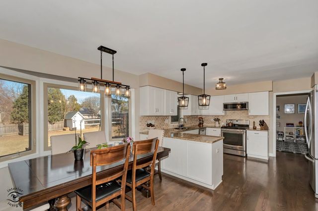 3 Hobson Court, Woodridge, IL 60517