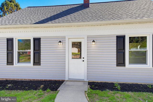 2655 HEMLOCK DR, Columbia, PA 17512