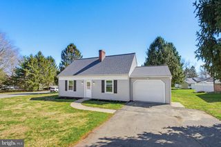 2655 HEMLOCK DR, Columbia, PA 17512