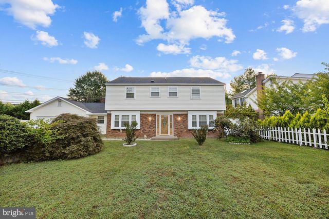 4001 MIDDLE RIDGE DR, Fairfax, VA 22033