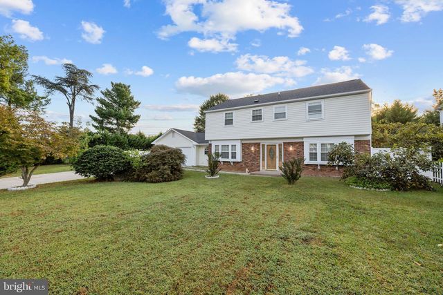 4001 MIDDLE RIDGE DR, Fairfax, VA 22033
