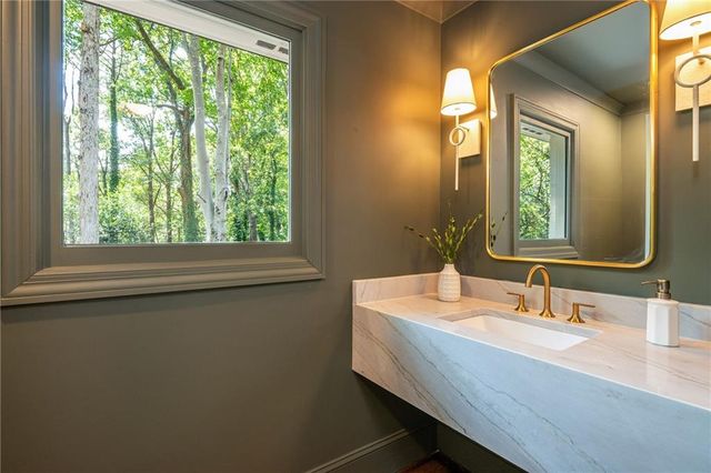 535 Junction Point, Roswell, GA 30075