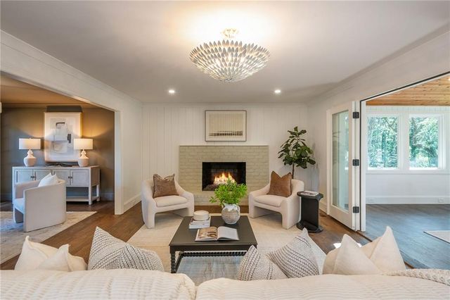 535 Junction Point, Roswell, GA 30075