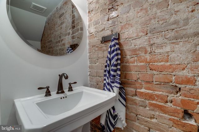 409 WARNER ST NW, Washington, DC 20001
