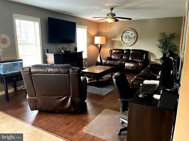 134 TWIN CREEKS DR, Jonestown, PA 17038