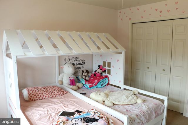 134 TWIN CREEKS DR, Jonestown, PA 17038