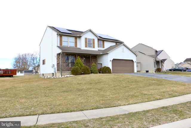 134 TWIN CREEKS DR, Jonestown, PA 17038