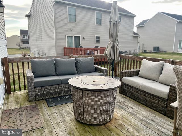 134 TWIN CREEKS DR, Jonestown, PA 17038