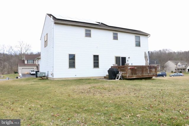 134 TWIN CREEKS DR, Jonestown, PA 17038