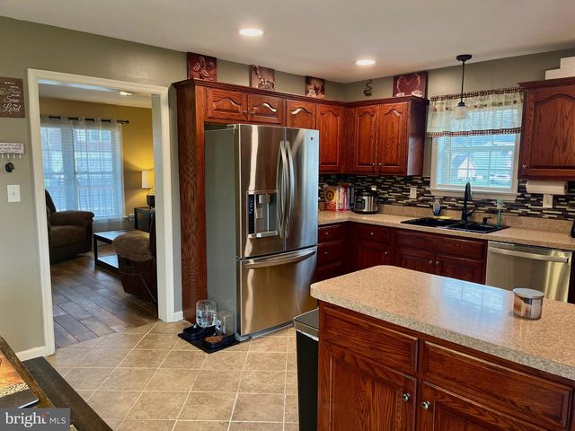 134 TWIN CREEKS DR, Jonestown, PA 17038