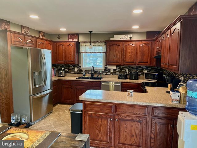 134 TWIN CREEKS DR, Jonestown, PA 17038