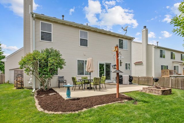 1832 Stirling Lane, Montgomery, IL 60538