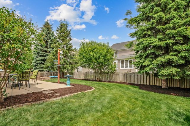 1832 Stirling Lane, Montgomery, IL 60538