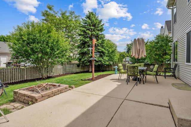 1832 Stirling Lane, Montgomery, IL 60538